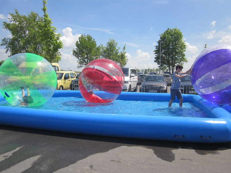 Water Walk with 4 Balls » Eventmodule